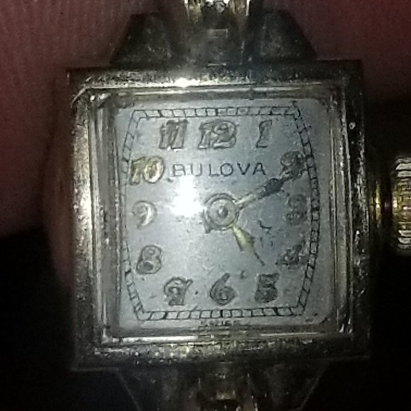 WOMENS BULOVA WATCH - Picture 3 of 7